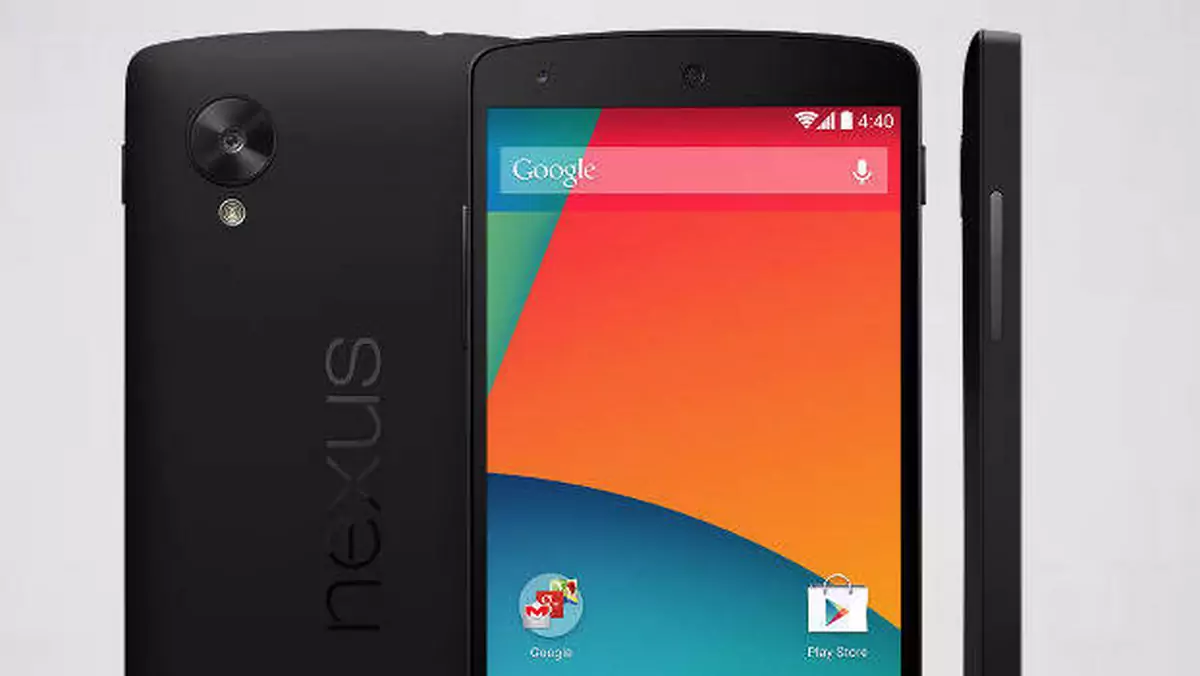 Tylny panel LG Nexusa 5 2015 na zdjęciu