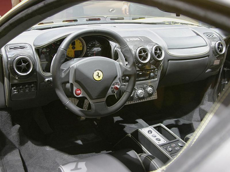 Ferrari F430: koniec produkcji, ostatni egzemplarz na aukcji