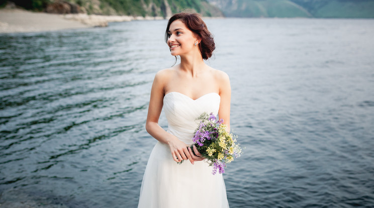 Esküvői ruha divat / Fotó: Shutterstock