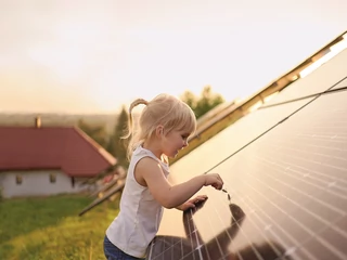 Aż 70 proc. paneli słonecznych w Polsce instaluje się na użytek prywatny. Można na tym oprzeć swój biznes, także w ramach franczyzy 