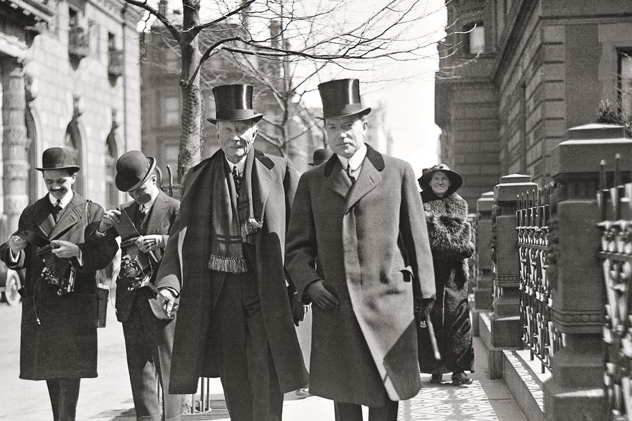 John D. Rockefeller Sr. i John D. Rockefeller Jr.