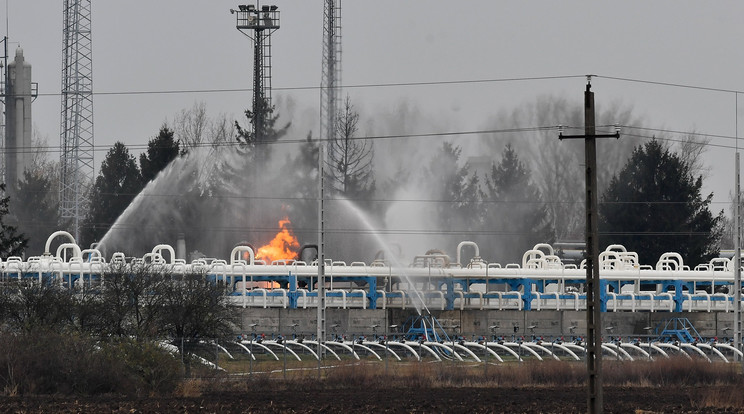 Belobbant a gáz a nagyhegyesi gáztározóban / Fotó: Czeglédi Zsolt
