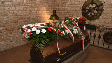 Koniec konserwacji sarkofagu Józefa Piłsudskiego. Powrót na Wawel