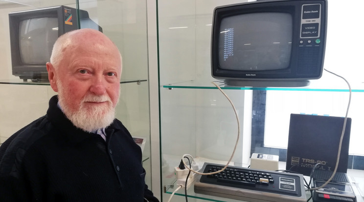 A TRS-80 közel 40 éves, de még mindig működőképes példányát egy jól ismert hazai informatikus, Biró István ajándékozta a Neumann Társaság Informatika Történeti Kiállításának