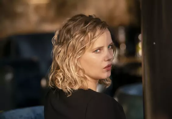 Współczesny Paryż, muzyka i śpiewająca Joanna Kulig. "The Eddy" już na Netfliksie