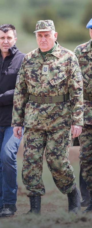 Poručio da je spreman da ide u rat i on sam: Tomislav Nikolić