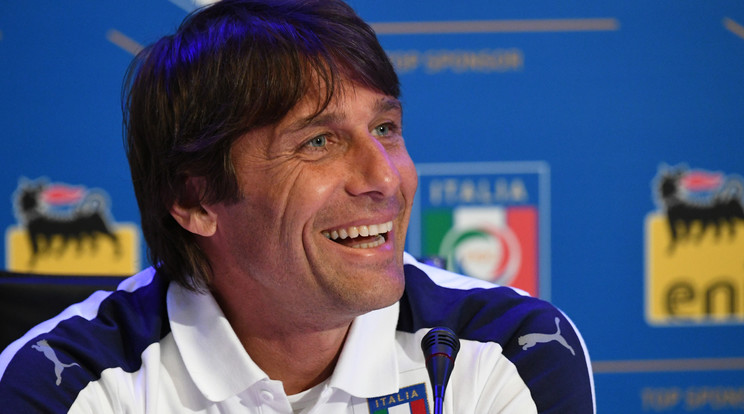 Hamar lehervadt Conte mosolya Giaccherini gólja után /Fotó: AFP