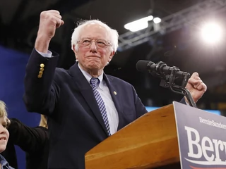 Senator Bernie Sanders staje się czarnym koniem wyścigu po nominację Partii Demokratycznej w wyborach prezydenckich