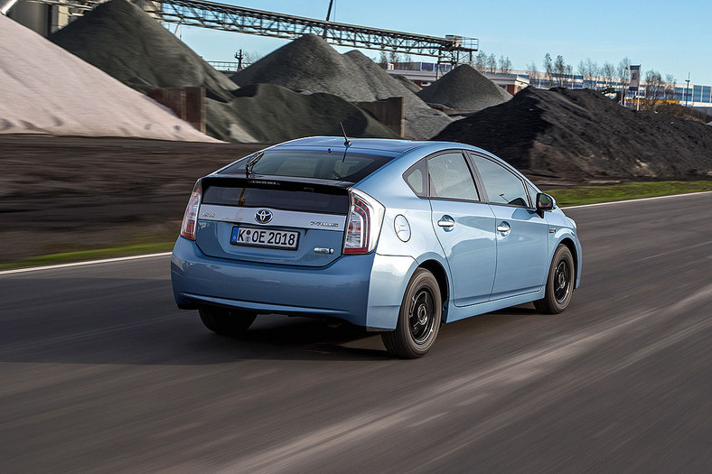 Toyota Prius Plug-in Hybrid Life (136 KM)