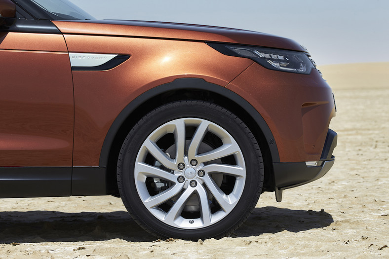 Land Rover Discovery 5