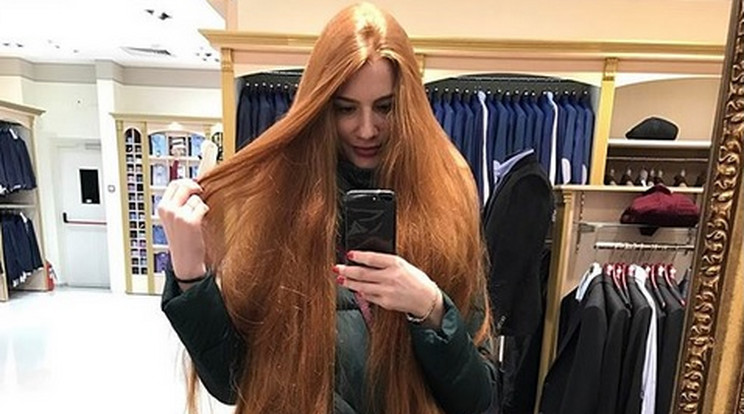 Az orosz szépség 5 év alatt több, mint egy méter hosszú hajat növesztett /Fotó: Instagram