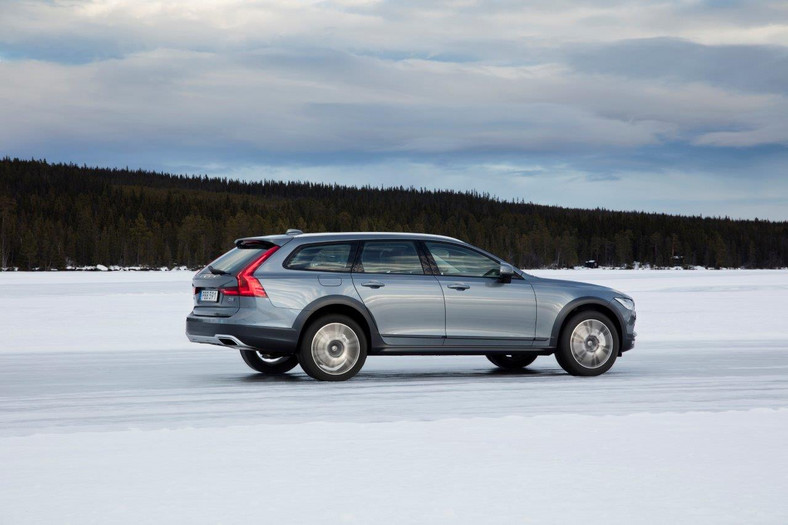 Volvo V90 Cross Country