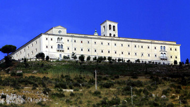 Włochy: ambasada RP interweniuje ws. drogi na Monte Cassino