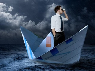 6 9 błędów praca kariera samotny żeglarz kryzys wzburzone morze