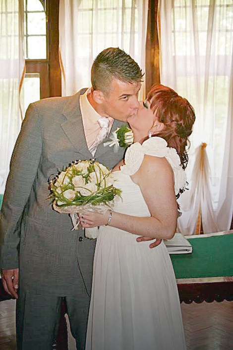 Miloš Čodanović juče je pre ubistva kačio fotografije sa svog venčanja s Monikom Ikotić