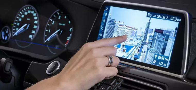 BMW pozbywa się w części modeli funkcji na ekranach dotykowych. Powodem brak chipów