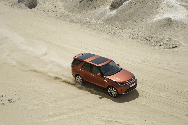 Land Rover Discovery 5