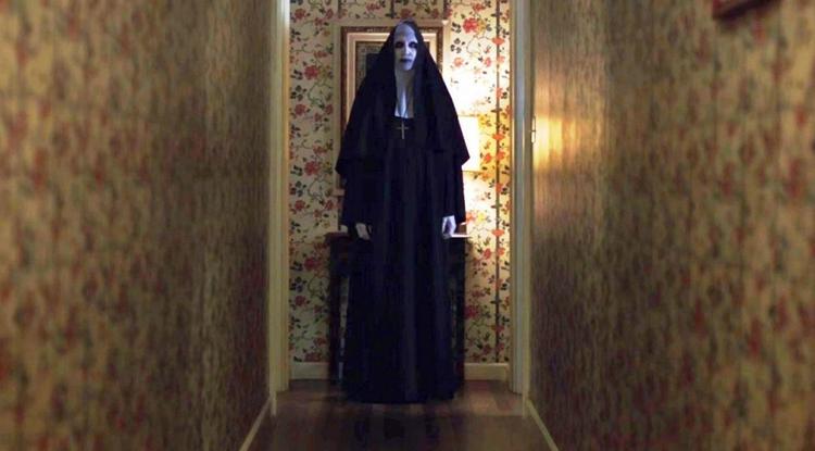 Megjött az első hivatalos kép a pokoli apácáról - Érkezik a The Nun 18+
