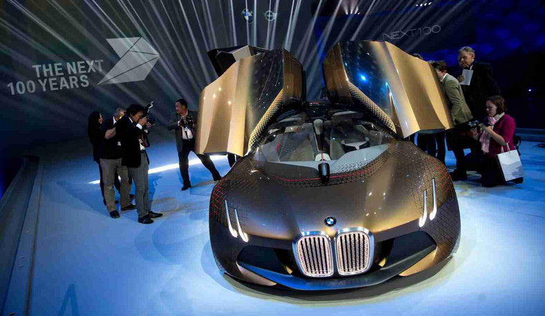 BMW Vision Next 100 - model koncepcyjny samochodu przyszłości według BMW, EPA/SVEN HOPPE Dostawca: PAP/EPA.