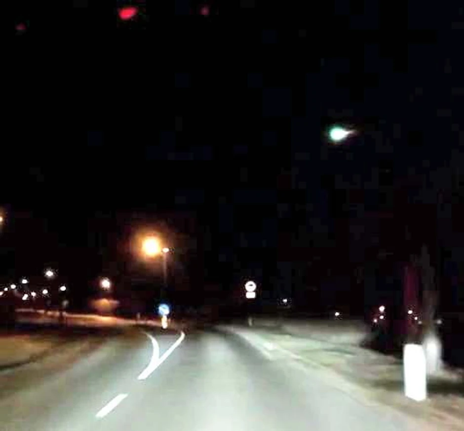 586099_meteor-foto-tviter