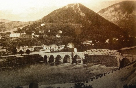 Višegradski most posle oštećenja u Drugom svetskom ratu