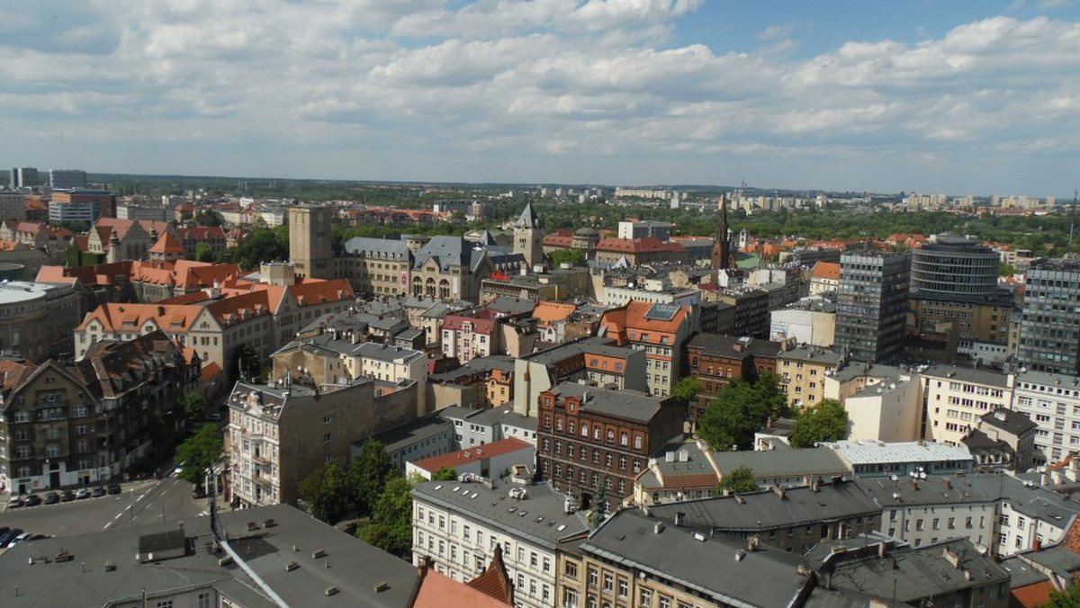 Już w przyszłym roku na 18. piętrze wieżowca Uniwersytetu Ekonomicznego ma pojawić się taras widokowy. Zgłosił się podmiot, który chce umożliwić mieszkańcom i turystom podziwianie panoramy Poznania. Dodatkowo wraz z punktem widokowym ma powstać kawiarnia lub restauracja.