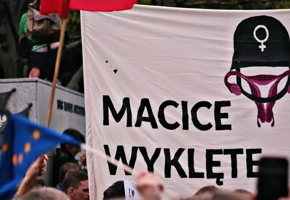 Żarty się skończyły? Tysiące Polek manifestowało pod Sejmem