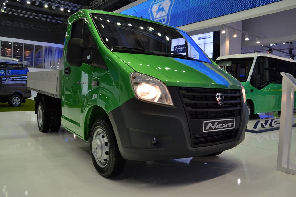 Next - nowe rosyjskie auto (Moskwa 2012) - Moto