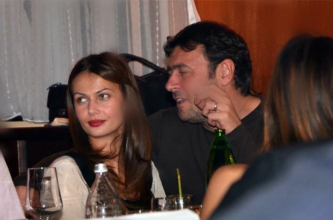 Sa suprugom Predragom Pavlovićem pre nekoliko godina u Beogradu
