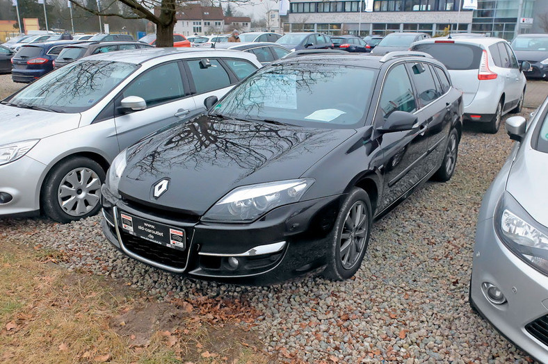 Oferty poleasingowe z Niemiec - Renault Laguna z 2011 r.
8990 euro