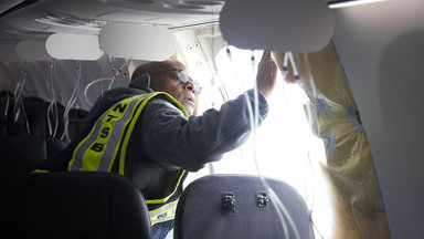 Trzech pasażerów pozwało Alaska Airlines i Boeinga na kwotę JEDNEGO MILIARDA dolarów