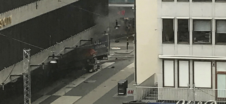 Atak w Sztokholmie. Świadek: widzieliśmy ciało koło ciężarówki