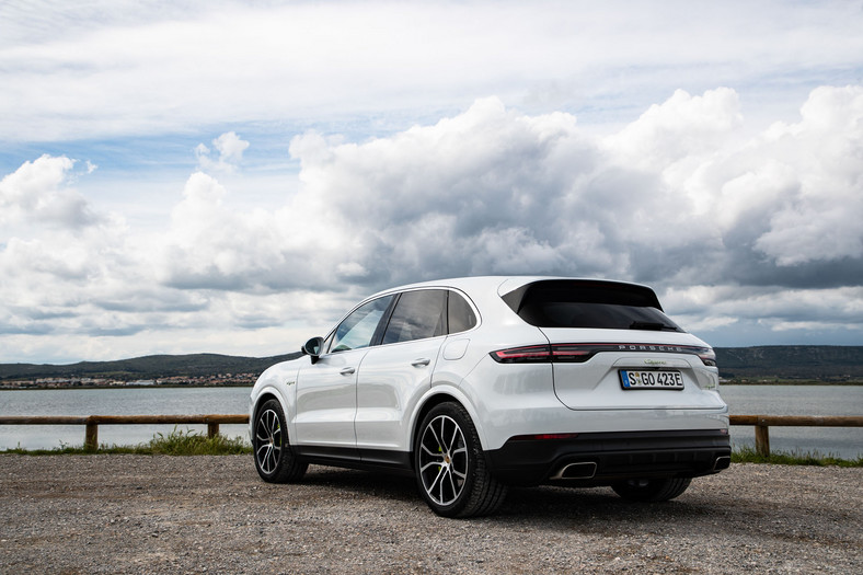 Porsche Cayenne E-hybrid - diesel naszych czasów