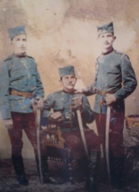 Srpski vojnici s šajkačama