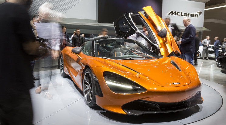Az új McLaren 720S / Fotó: MTI