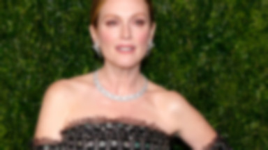 Stylowa Julianne Moore zabrała męża i córkę na wielką galę