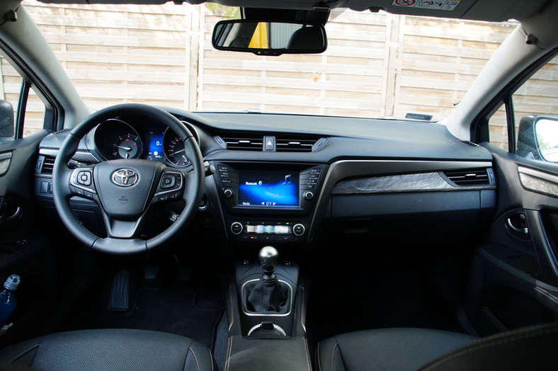 Czytelnicy testują nową Toyotę Avensis