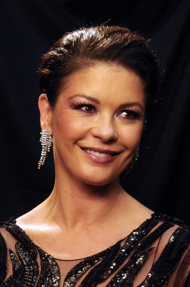 Catherine Zeta-Jones na gali Drama Desk w Nowym Jorku