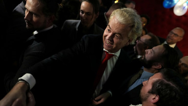 Wybory w Holandii wygrał Geert Wilders, który wzywa do wyjścia z Unii. "Powiał wiatr zmian!" — cieszy się Viktor Orban