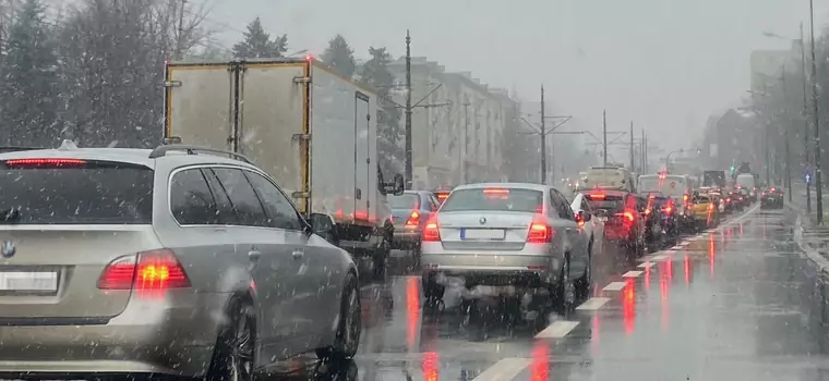 Ruch w czasie świąt. Kiedy jest największy i jak jeżdżą Polacy?