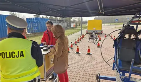 Policjanci nie karali kierowców mandatami. Mieli specjalną maszynę