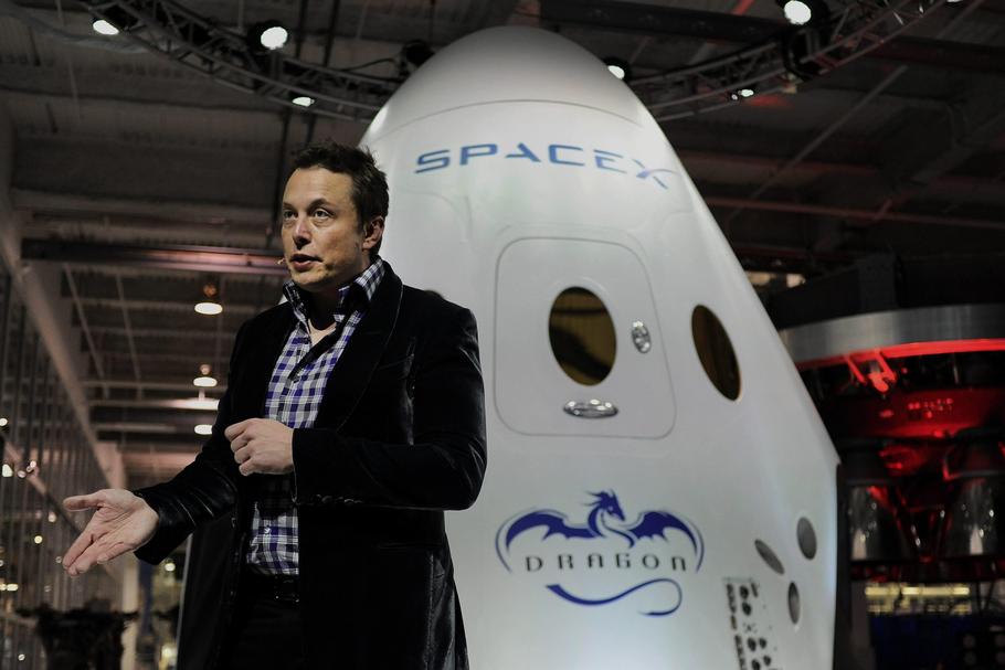 SpaceX Dragon 2 space craft unveiled