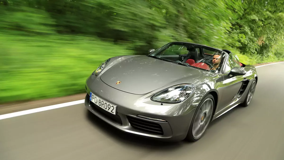 Porsche 718 Boxster - mniej, ale też i więcej!