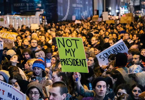 Protesty w USA po wygranej Donalda Trumpa. "To nie mój prezydent"