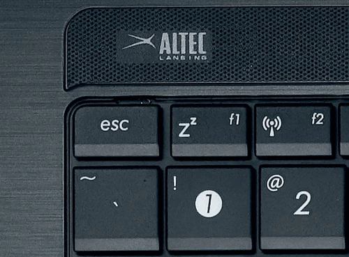 Zastosowany w K75TA system głośników sygnuje swoim logo znana firma Altec Lansing. Prezentują one niezniekształcone i przyjemne, ale niezbyt głośne brzmienie