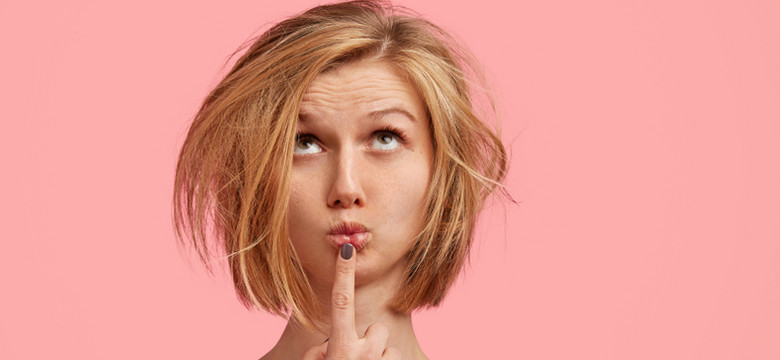 Puszące się włosy — jakich kosmetyków używać, żeby je wygładzić?