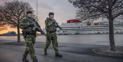 Rosyjskie statki-widma zagrażają strategicznej wyspie Bałtyku. Ekspertka: Zachód ma asa w rękawie. O tej umowie Putin zapomniał