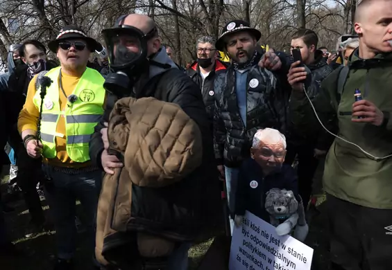 Rocznicy katastrofy smoleńskiej towarzyszą demonstracje przedsiębiorców. "Są kolejni zatrzymani"