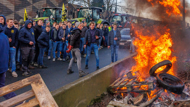 Protesty rolników w całej Europie przed szczytem Rady Europejskiej. "Jesteśmy zdeterminowani, by pójść na całość"