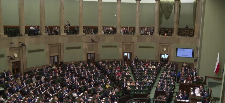 Dlaczego Sejm obraduje nocą?